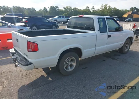 2001 Chevrolet S-10 Ls z USA, uszkodzony, nr VIN 1GCCS195018252152